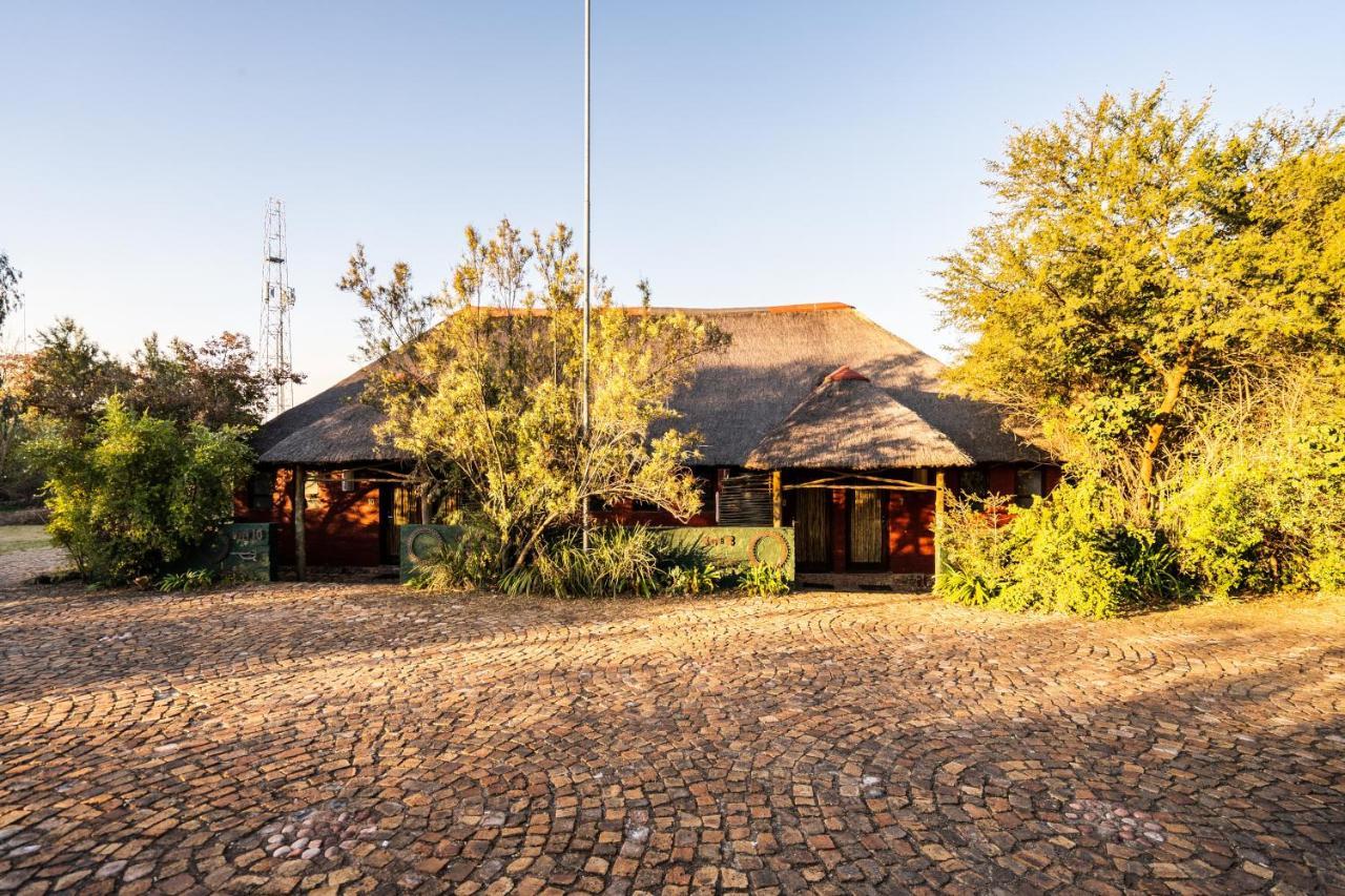 Hakunamatata Lodge & Health Spa/ Wedding & Conference Venue Muldersdrift Exterior photo